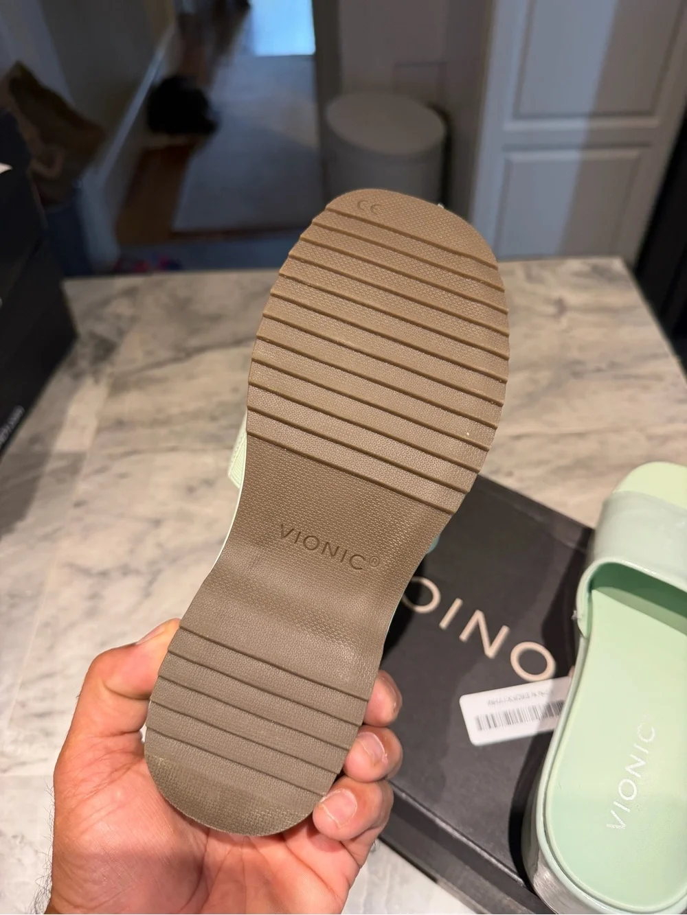 Vionic Mint Green Platform Slide Sandals 6 medium